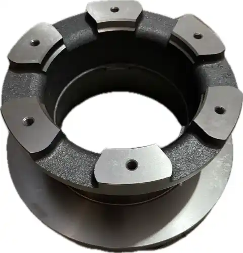 Tarcza hamulcowa Tył 6 śrub wymiary 306x22mm
Iveco Daily Unijet od roku 1999+  modele 65C13/15
Numery katalogowe: 42471150 7182874 960108