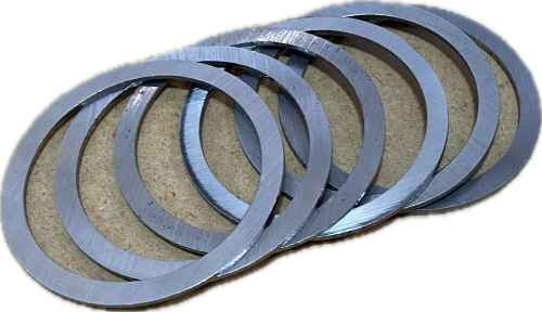 Podkładki regulacyjne wałka ataku grubości od 1,3 do 2mm
Iveco Daily modele 59-12 oraz 65c 42471146